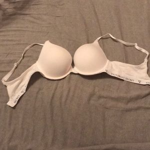 NWOT Victoria’s Secret T-Shirt Bra
